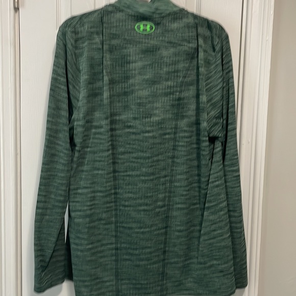 Like new under armour pullover - Picture 5 of 5